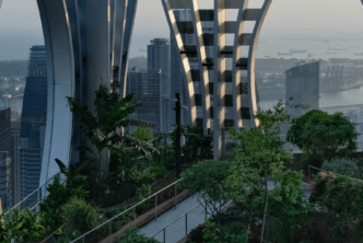 Jardin de Capita Spring à Singapour au coucher du soleil